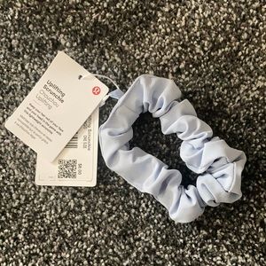 luluemon uplifting scrunchie